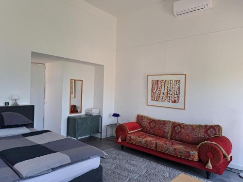 Dokkum House | Unique Studio in Serene Location - Guest Rated 8.9/10