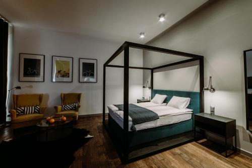 Przemysl Apartment | Discover Bike Rooms: Family-Friendly Stay with Top Ratings