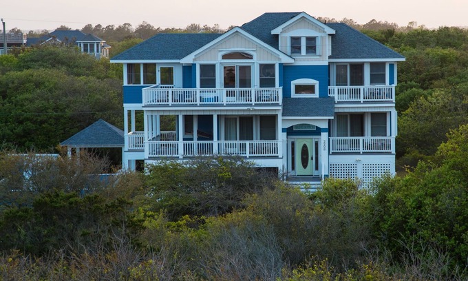 Carova Beach House | Relax and Play at Bikini Bottom with Oceanfront Amenities