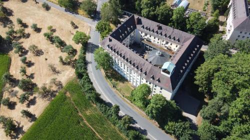 Staffelstein Hotel | Discover Bildungs- und Tagungshäuser Vierzehnheiligen