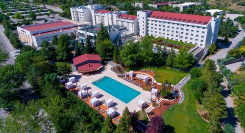 Ankara Hotel | Elegant Bilkent Hotel & Conference Center with Pool Access