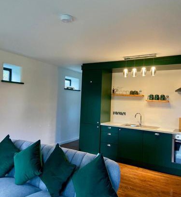 Kenmare Apartment | Exceptional Stay at Bill's Barns - Apartment 1 Awaits!