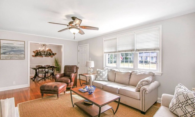 Charleston House | Billfish Bungalow: 10/10 Rated near Downtown & Beaches