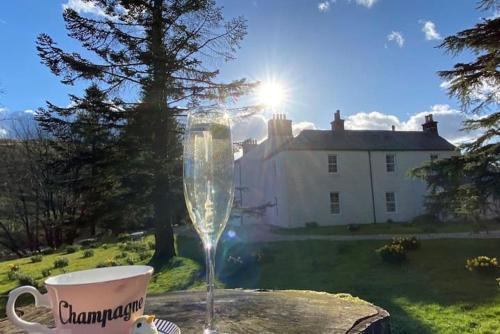 Langholm House | Charming Billholm Riverside Retreat: Pet-Friendly & Oceanfront