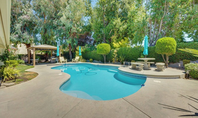Clovis House | Inviting Clovis Retreat with Pool, Spa & Billiards!