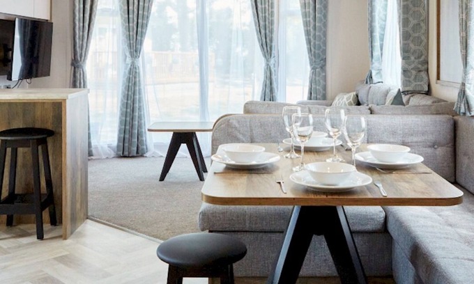 Great Billing House | Billing Aquadrome Gold 3 Bed Caravan KL06