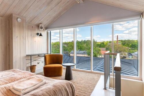 Billnas Hotel | Billnäsin Ruukki: Pet-Friendly Retreat with Hot Tub & Dining