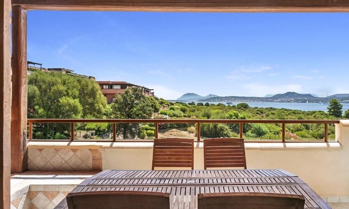 Portisco Apartment | Inviting Bilocale Asfodeli 2 with Ocean View Amenities