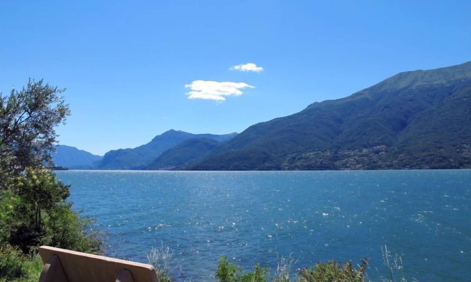 Olgiasca Apartment | Pet-Friendly Bilocale with Oceanfront Views and Spa