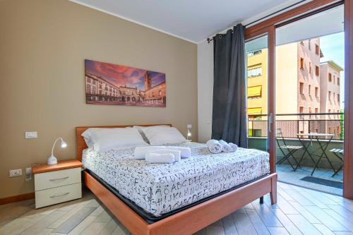 Seriate Apartment | Bilocale Chic 2, 10min Aeroporto Milano-Bergamo, BOX AUTO e ARIA CONDIZIONATA