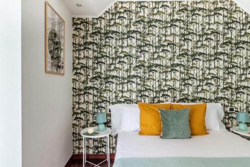 Loreto Apartment | Modern Bilocale in Via Padova near Stazione Centrale
