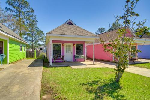 Biloxi House | Premier Biloxi Resort Cottage with Pool & Lake Access