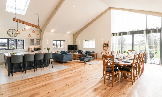 Pilning Cottage | Bilsham Meadows