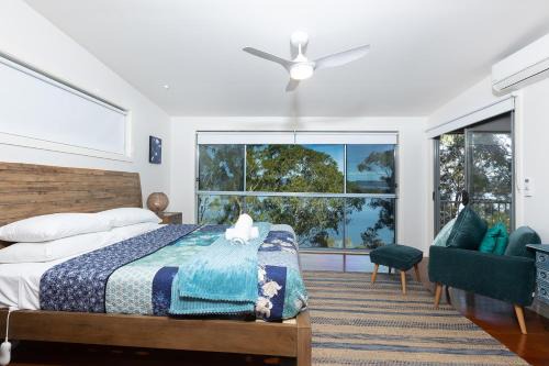 Green Point House | Tranquil Binnowee: Between Ocean and Lake, Pet-Friendly Stay