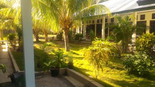 Riung House | Discover Bintang Wisata Riung: Family and Pet Friendly Stay