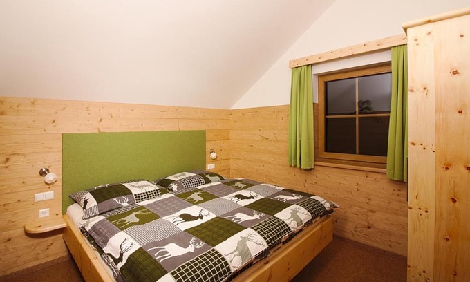 Weisspriach Ski Chalet | Eco-Friendly Bio Chalet "Sonne" - Perfect for Families & Pets