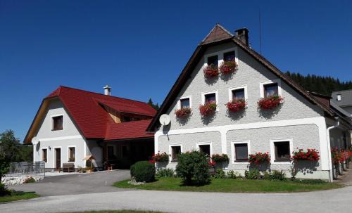 Goestling an der Ybbs Apartment | Oceanfront Retreat at Biobauernhof Obereck - 9.8/10 Rating