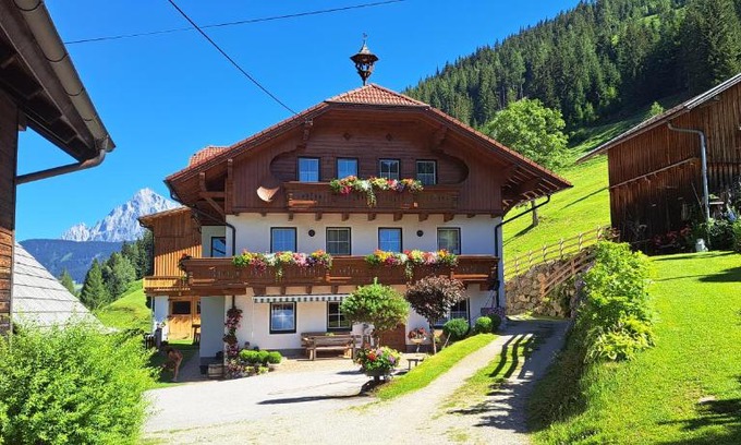 Pichl-Preunegg House | Top-Rated BioBauernhof Fresoldhof: Family-Friendly Retreat