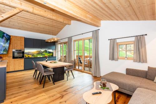 Unken Apartment | Kid-Friendly Retreat at Biobauernhof Schneiderbauer - Rated 10/10