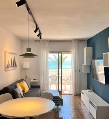 Peniscola Apartment | Oceanfront Bioca l Apartment: 2 Bedrooms in Peñíscola