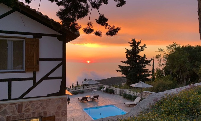 Chortata House | Discover Bioclimatic Villas with Ocean View and Private Pool