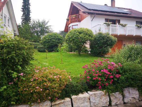 Bad Urach Apartment | Pet-Friendly Biosphärenzimmer with Ocean View in Bad Urach