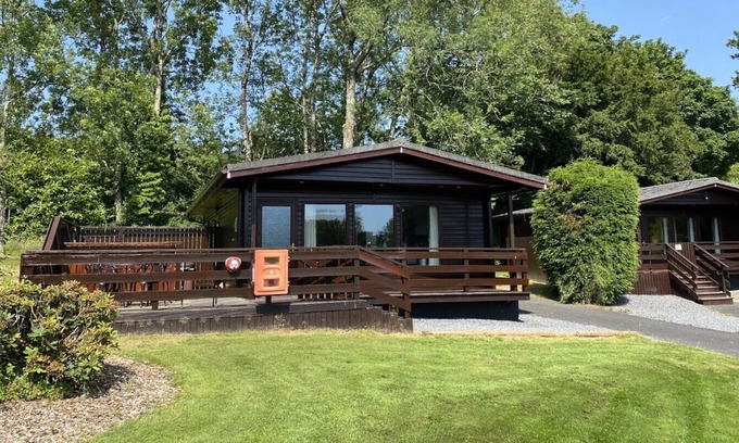 Newton Stewart House | Birch Lodge 21 with Hot Tub, Newton Stewart