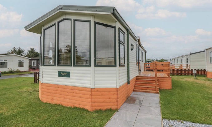 Denny Cottage | BIRCH, pet friendly, with a garden in Denny