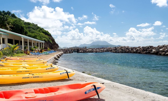 Frigate Bay Hotel | Relax at Bird Rock Beach Hotel with Ocean Views & Pool