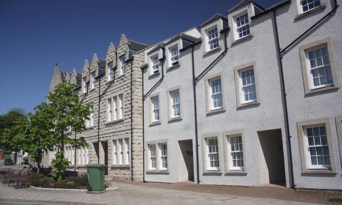 Dornoch Apartment | Bird's Eye View: Family-Friendly 4-Star Retreat with Top Ratings