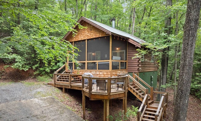Sautee Nacoochee Cabin | Bird Song Cabin: Cozy 1-bedroom cabin with WiFi, AC in charming Saute-Nacoochee