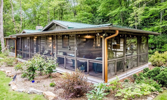 Franklin House | Tranquil Creekside Cabin with Fireplace & Scenic Views