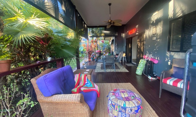 Atherton House | Bird Watchers Tropical Paradise: Family & Pet Friendly Retreat