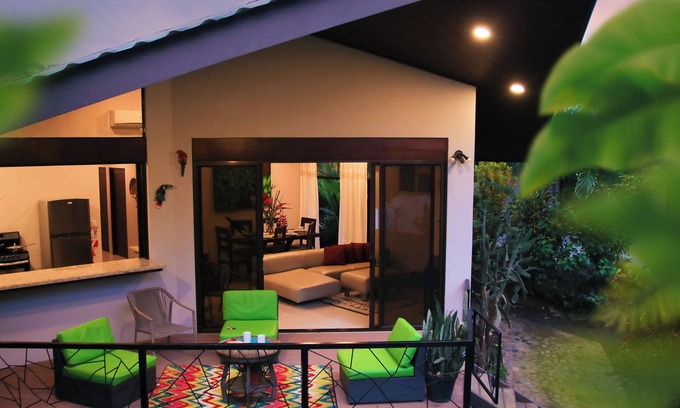 Penas Blancas Ski Chalet | Relaxing Retreat: Comfy Beds, Private Jacuzzi & Shared Pool