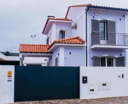 Cacia House | Relax at Bird’s Home: Oceanfront Bliss with Spa & Pool