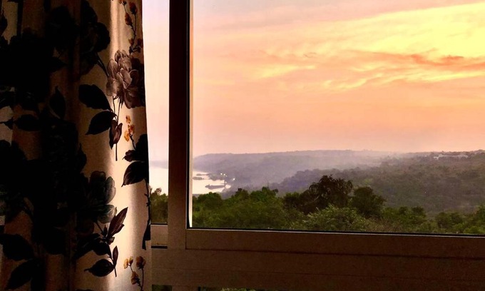 Chicalim Apartment | Seaside Getaway at Birdsnest Seaview Holiday Home