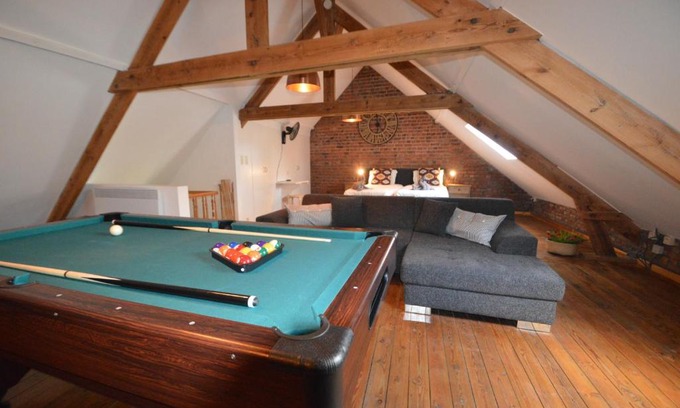 Ypres House | Experience Birdsonghouse: 4-Star Stay with Pool & Pets
