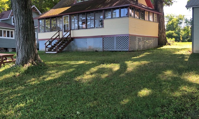 Dundee Cottage | Birdwatcher's Paradise: Rated 10/10 with Ocean Views
