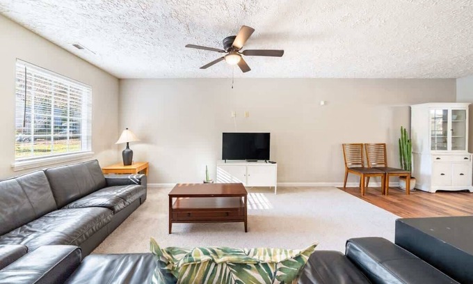 Southwest Raleigh House | Birdwatchers 3BR Escape Near Raleigh Trails & NCSU