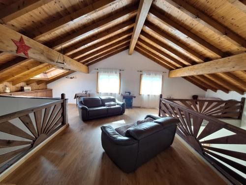 Chandolin-près-Savièse Apartment | Birdy's House, duplex pour 9 pers à Savièse