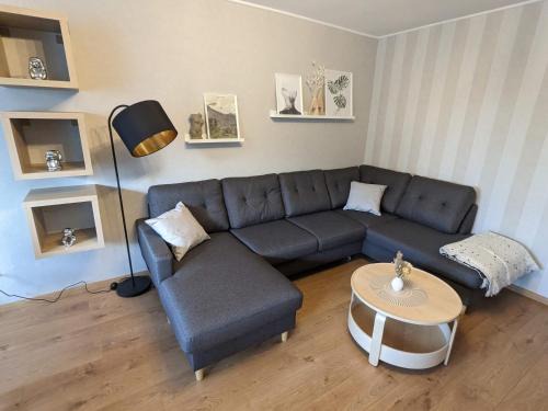 Celle Apartment | Spacious Getaway for 6 Near Train Station & City Center
