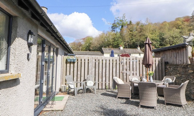 Ambleside Cottage | Discover Comfort at Bishop Howe with Family-Friendly Amenities