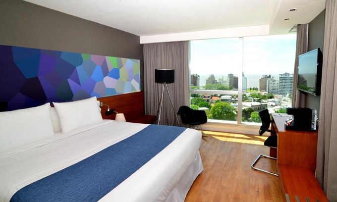Punta Carretas Hotel | Relax at BIT Design Hotel with Ocean Views & Hot Tub