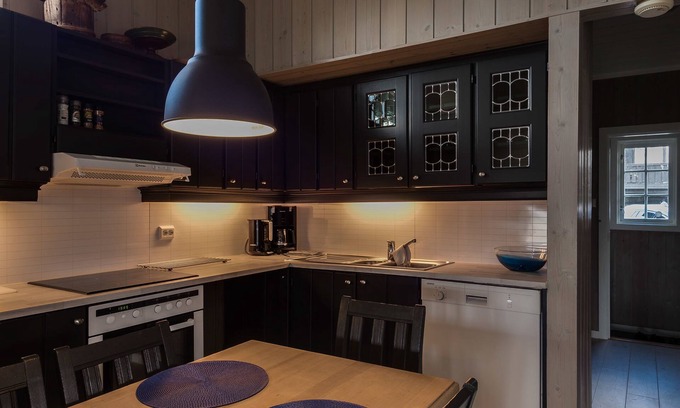 Beitostolen Cabin | Bitigrenda L: Family-Friendly Retreat with Breakfast Included
