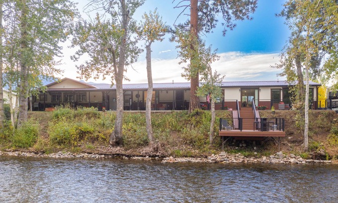 Darby House | Idyllic Bitterroot Riverfront Home with Pool & Pet-Friendly Amenities