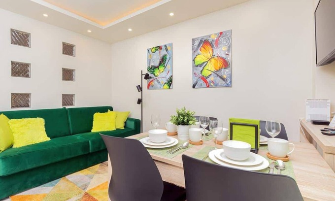 Sopot Apartment | Scenic Sopot Retreat with Ocean View & Family Amenities