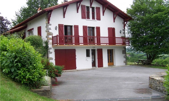 Saint-Palais House | Family-Friendly Retreat at Bixta-eder, Saint-Palais