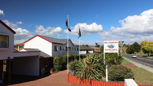 Pukekohe Hotel | Discover Bk's Counties Motor Lodge: Family-Friendly Retreat