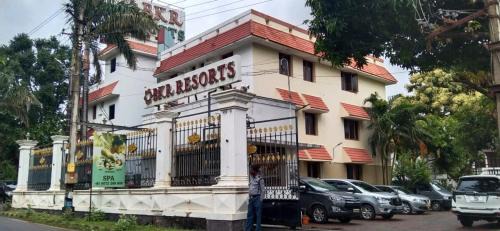 Courtallam Resort | Discover BKR Resorts: Pet-Friendly Getaway with Spa & Pool