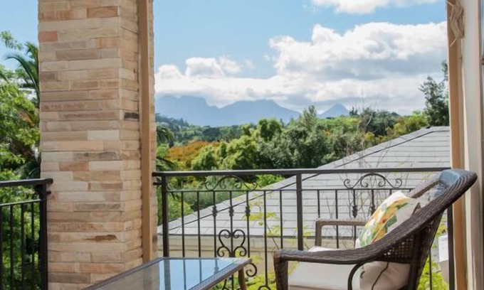 Somerset West House | Top-Rated Blaauwheim Guest House with Private Pool & Spa